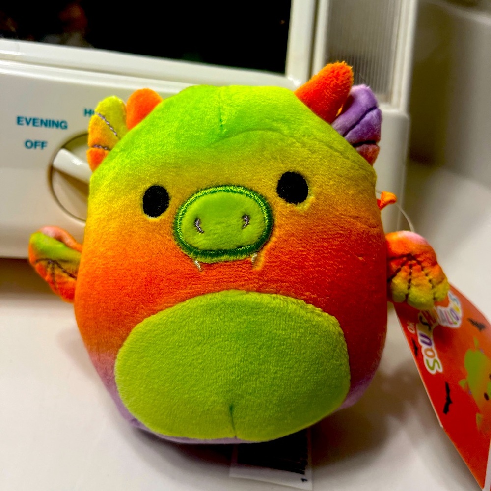NWT 4” Dionne the dragon squishmallow